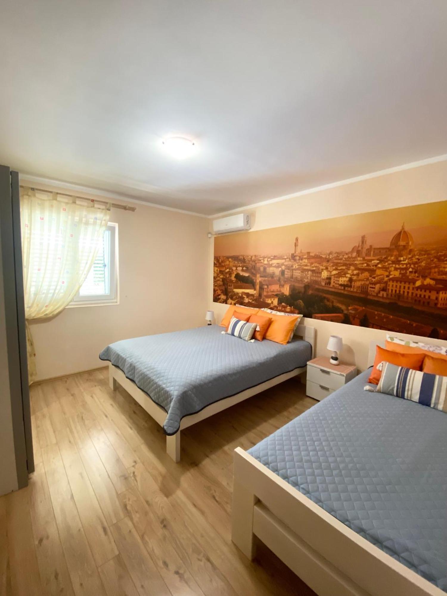 Apartments Villa Viktoria Tivat Exterior photo