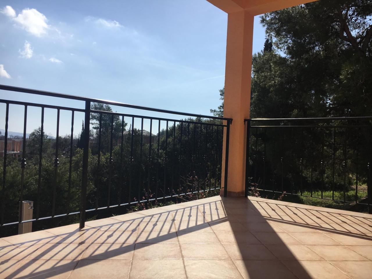 Apartments Villa Viktoria Tivat Exterior photo