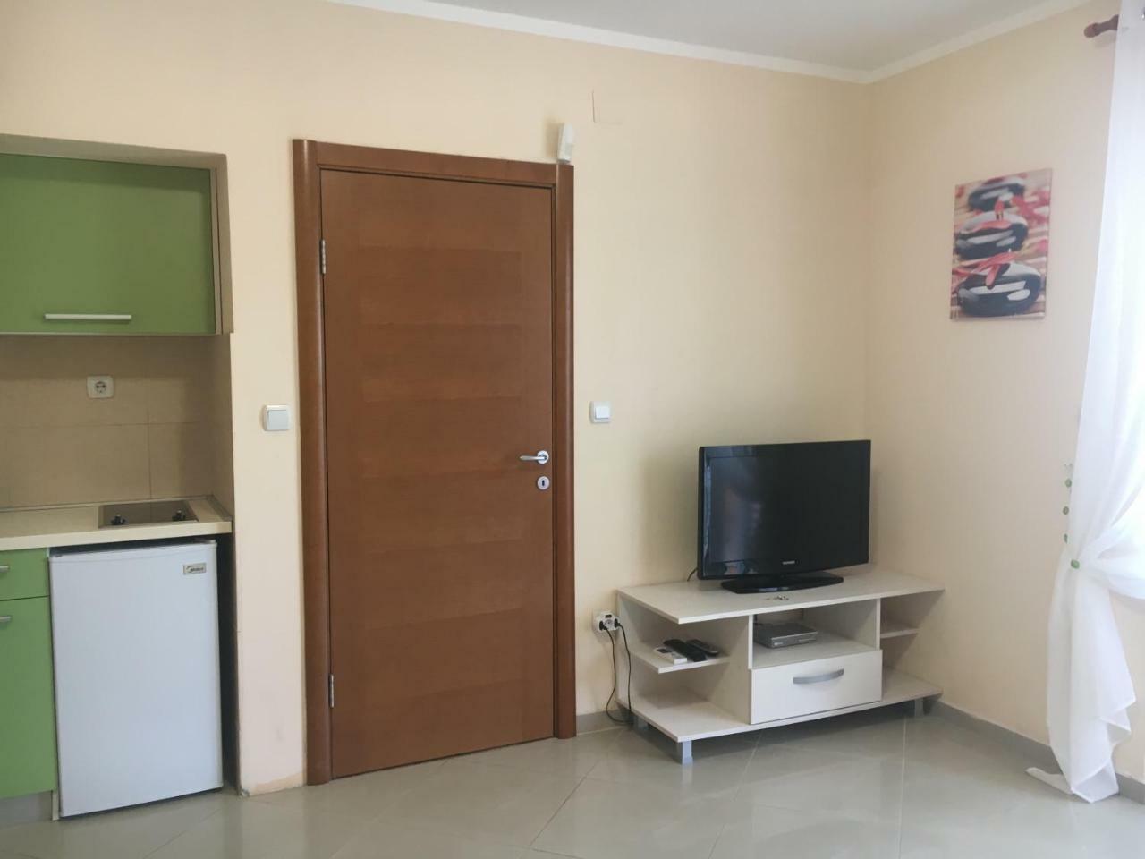 Apartments Villa Viktoria Tivat Exterior photo