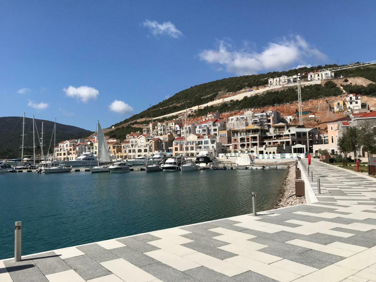 Apartments Villa Viktoria Tivat Exterior photo